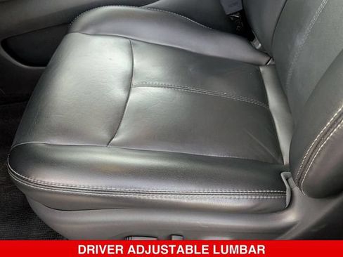 Used 2015 Nissan Pathfinder SL w/ SL Tech Package FWD image 16