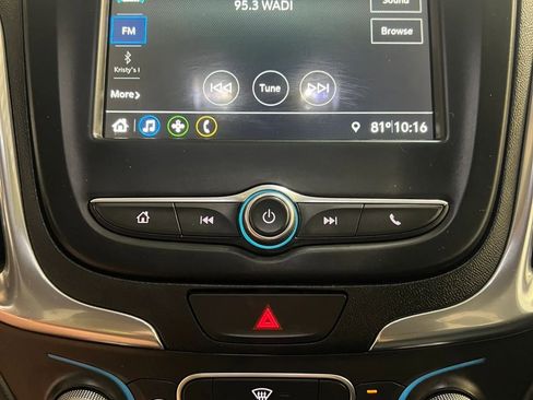 Used 2019 Chevrolet Equinox LT FWD image 15