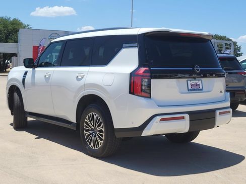 New 2026 Nissan Armada SL w/ Captain's Chari Seat Package AWD/4WD image 7