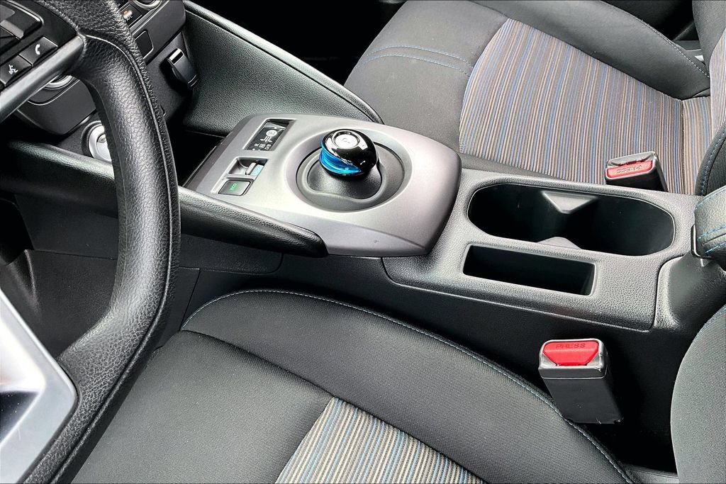 Used 2025 Nissan Leaf S FWD image 19