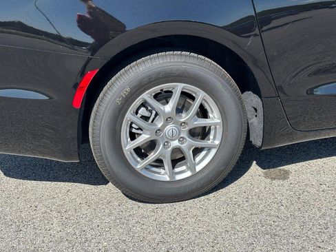 New 2026 Chrysler Pacifica Select image 5