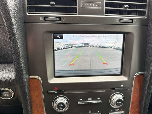 Used 2015 Lincoln Navigator 4WD image 24