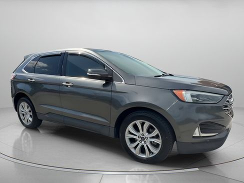 Certified 2019 Ford Edge Titanium w/ Equipment Group 301A FWD image 2