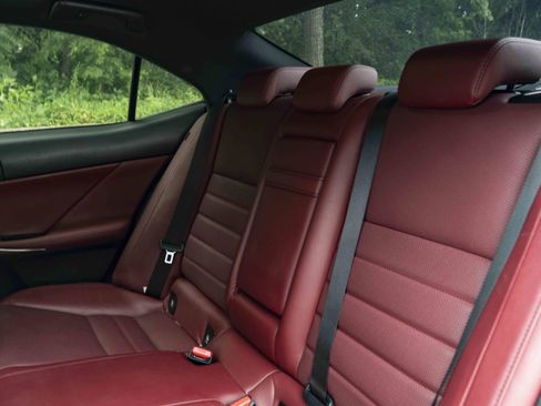 Used 2015 Lexus IS 350 w/ F-Sport Package RWD image 18