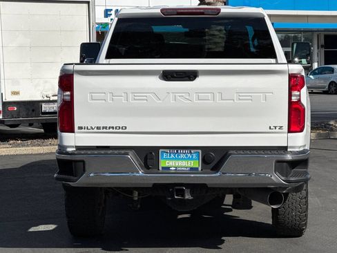 Used 2024 Chevrolet Silverado 2500 LTZ AWD/4WD image 4