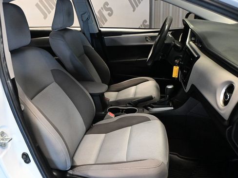 Used 2017 Toyota Corolla LE FWD image 17