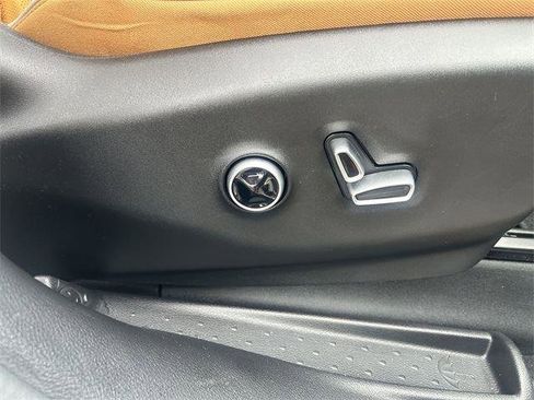 Used 2021 Chrysler Pacifica Pinnacle image 26