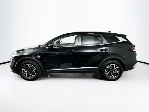 Used 2025 Kia Sportage LX FWD image 4