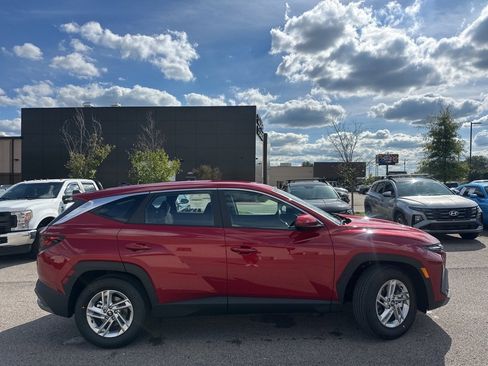 New 2026 Hyundai Tucson SE image 9