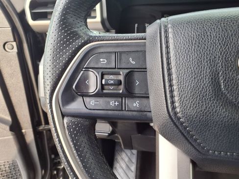 Used 2025 Toyota 4Runner SR5 AWD/4WD image 20