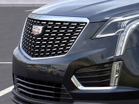 New 2025 Cadillac XT5 Luxury image 13