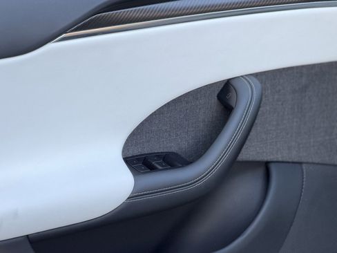 Used 2021 Tesla Model S Plaid image 25