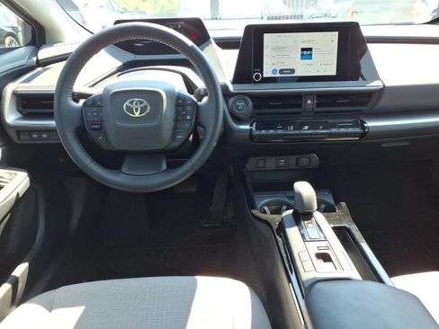 Used 2024 Toyota Prius LE FWD image 12