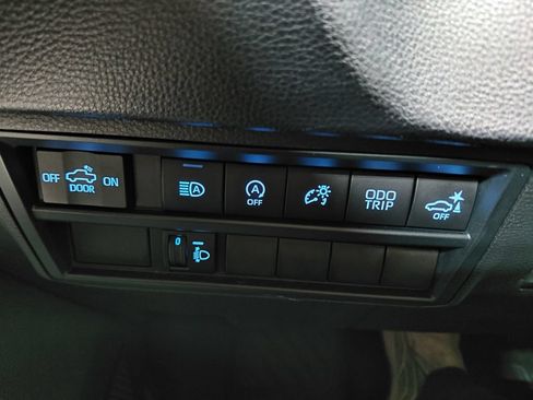 Used 2022 Toyota Tundra SR5 AWD/4WD image 51