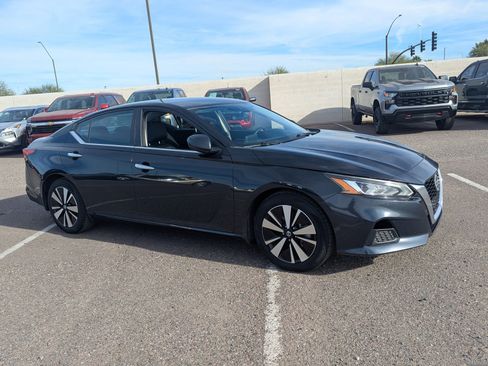 Used 2021 Nissan Altima 2.5 SV image 6