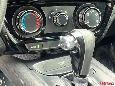 Used 2022 Honda HR-V Sport image 29