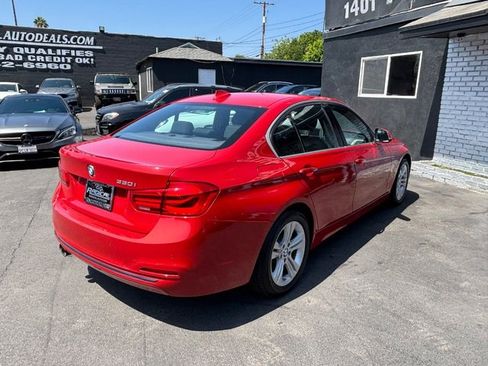 Used 2017 BMW 330i Sedan RWD image 29