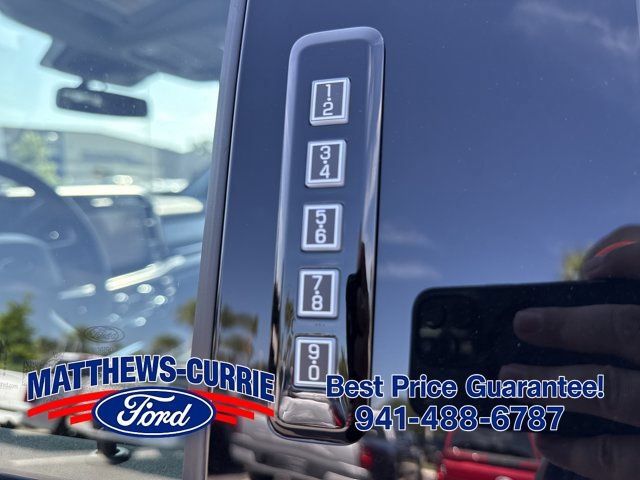 New 2026 Ford F250 Lariat w/ Chrome Package AWD/4WD image 9