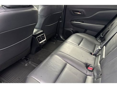 Used 2025 Toyota Crown Signia image 13