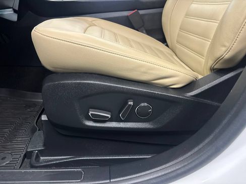 Used 2019 Ford Edge SEL w/ Equipment Group 201A FWD image 22