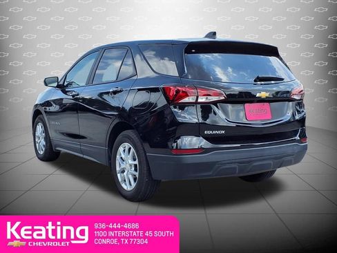 Used 2024 Chevrolet Equinox LS w/ LS Convenience Package FWD image 2
