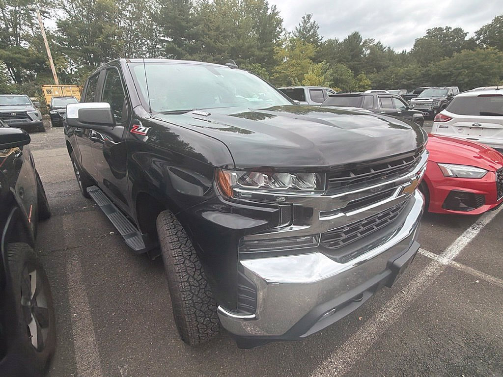 Certified 2021 Chevrolet Silverado 1500 LT w/ Z71 Off-Road Package AWD/4WD image 4