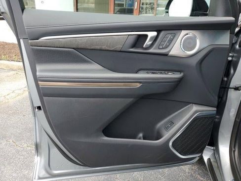 New 2026 Buick Enclave Avenir image 18