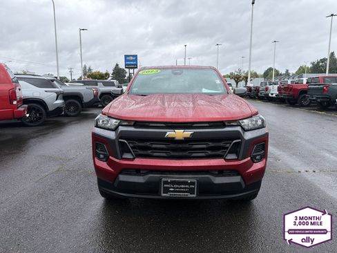 Used 2023 Chevrolet Colorado LT w/ LT Convenience Package RWD image 8