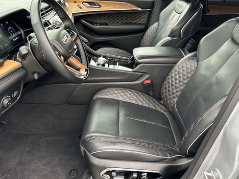 Certified 2025 Jeep Grand Cherokee L Summit AWD/4WD image 14