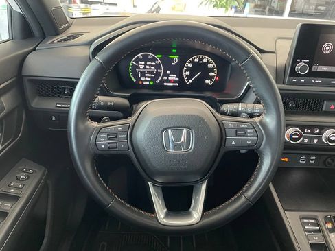 Used 2025 Honda CR-V Sport image 12
