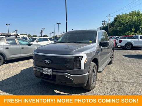Used 2025 Ford F150 Lightning Flash AWD/4WD image 7