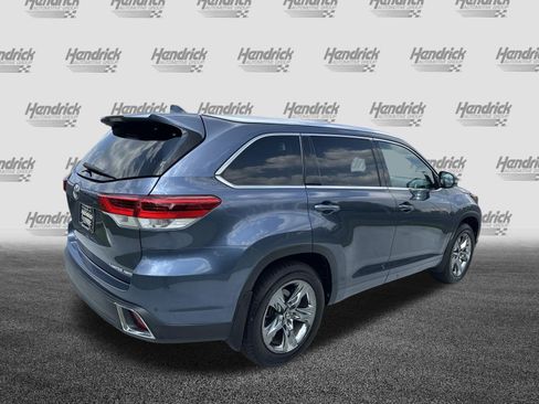 Used 2018 Toyota Highlander Limited Platinum AWD/4WD image 10