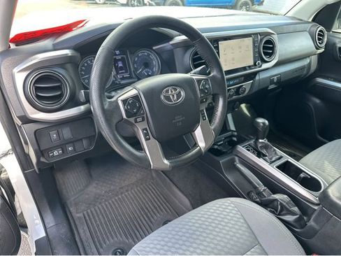 Used 2022 Toyota Tacoma SR5 image 7