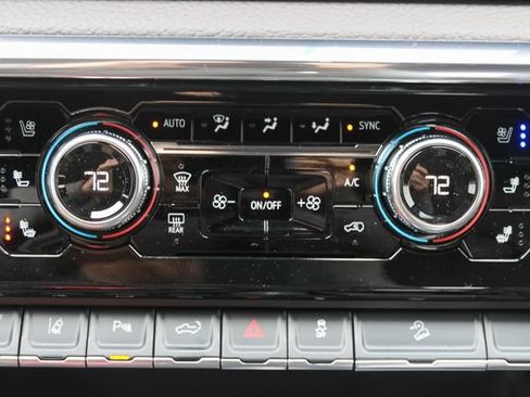 New 2026 GMC Sierra 2500 Denali w/ Denali Reserve Package AWD/4WD image 26