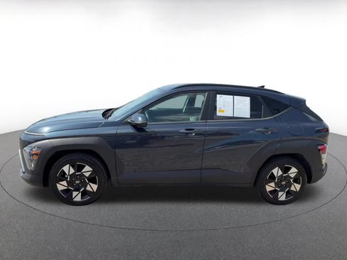 Used 2025 Hyundai Kona SEL FWD image 7