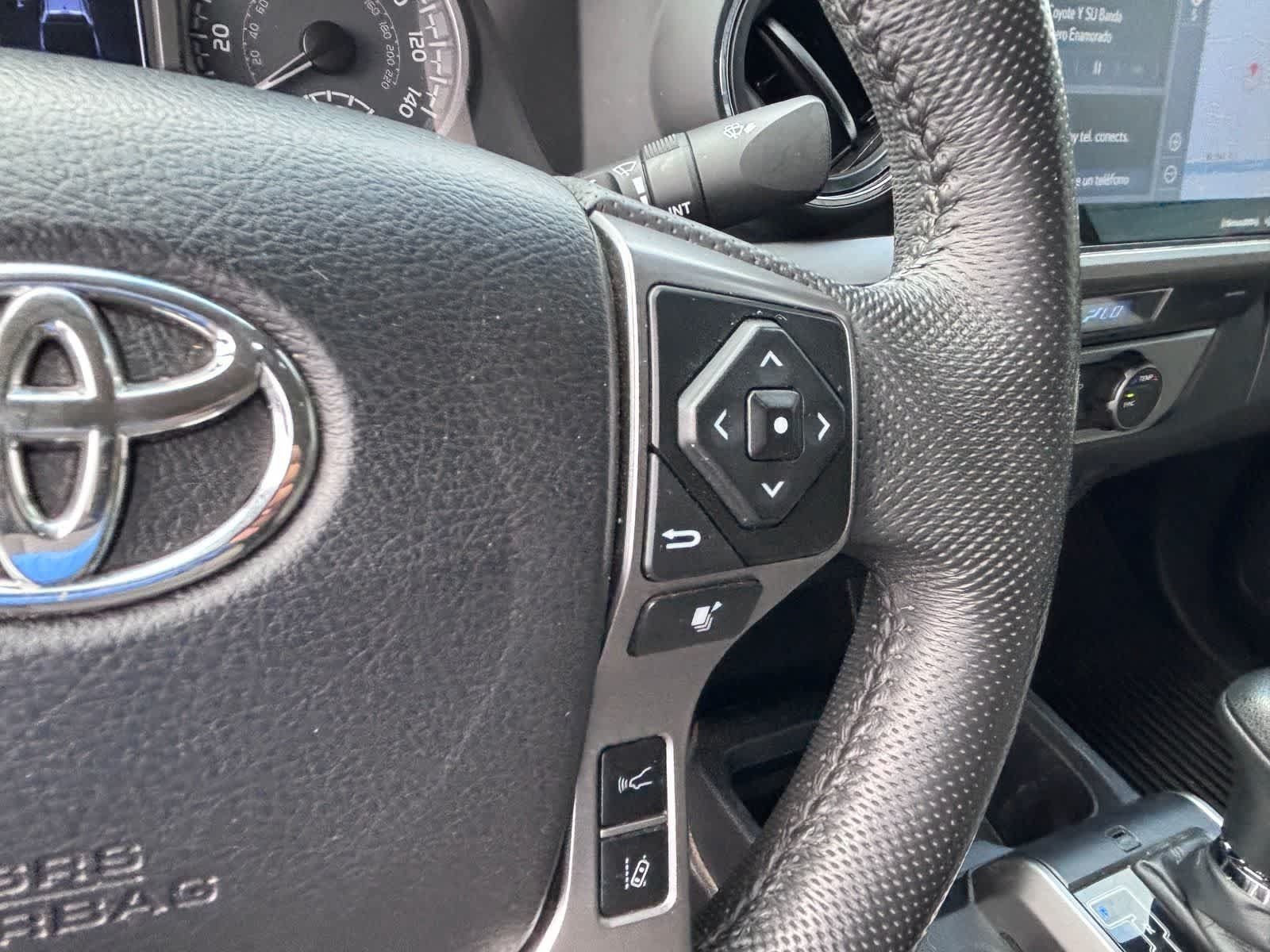 Used 2021 Toyota Tacoma SR5 RWD image 18