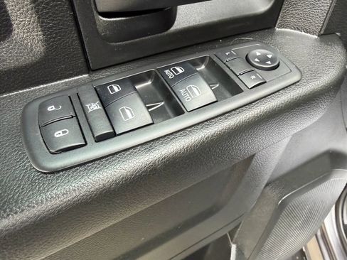 Used 2019 RAM 1500 Express image 12