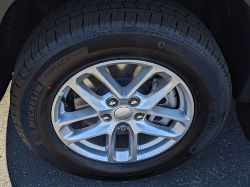 New 2025 Jeep Grand Cherokee L Laredo w/ Trailer Tow Package image 7