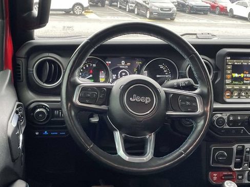 Used 2021 Jeep Wrangler Unlimited Rubicon 4xe w/ Cold Weather Group AWD/4WD image 16