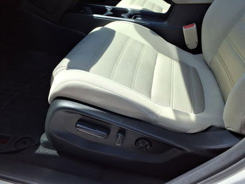 Used 2017 Honda CR-V EX image 17