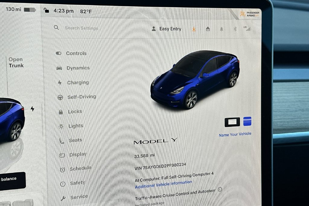 Used 2023 Tesla Model Y 2WD image 27