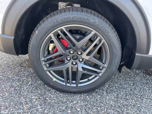 New 2026 Ford Explorer ST image 24