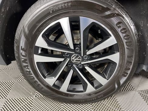 Used 2024 Volkswagen Tiguan S FWD image 17