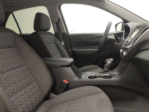 Used 2024 Chevrolet Equinox LT FWD image 21