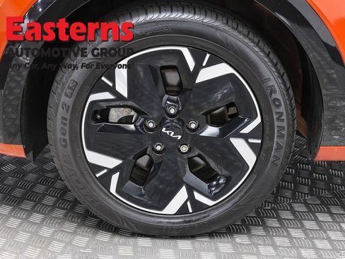 Used 2023 Kia Niro Wind w/ Wind Preserve Package FWD image 32