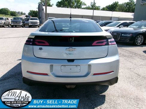 Used 2013 Chevrolet Volt FWD image 4