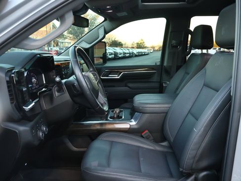 Used 2024 Chevrolet Silverado 2500 LT w/ Z71 Sport Edition image 10