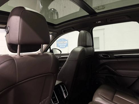 Used 2016 Porsche Cayenne AWD/4WD image 43