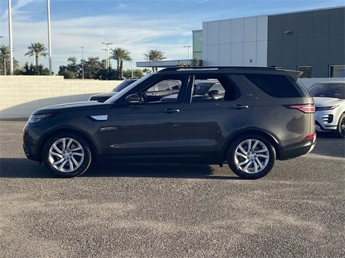 Used 2017 Land Rover Discovery HSE image 30