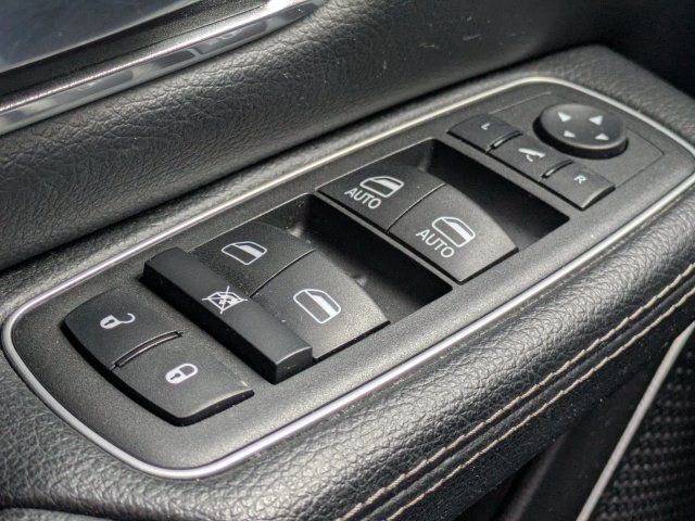 Used 2022 RAM 1500 Laramie AWD/4WD image 25